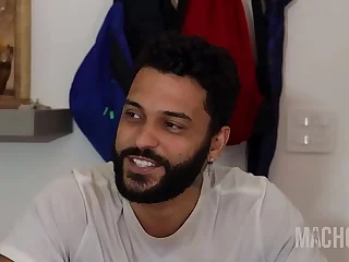 Professor de portugu&ecirc;s ensina como se d&aacute; o cu spoonful Brasil