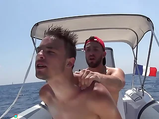 Bande annonce &vert; Baise puissante d'un petit cul serr&eacute; et imberbe par la bite d'un marin dominant &vert;&nbsp;Gaysight&period;com